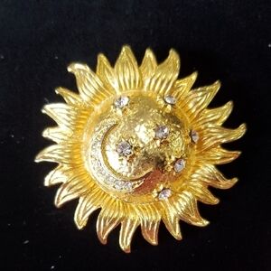 Avon Celestial Gold and Rhinestone Sunburst Brooch Vintage 90's Approx 2.5 Inch
